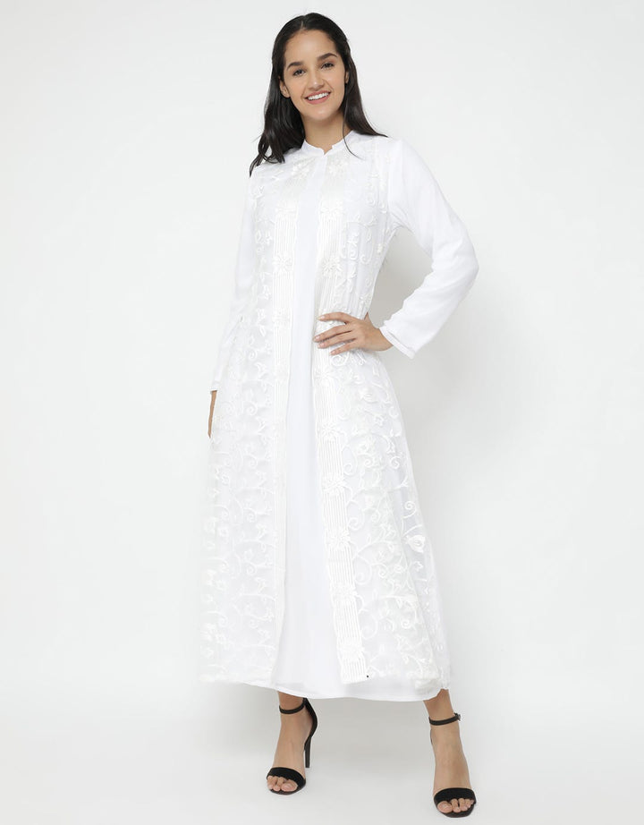 Puricia Gamish Embroidery 1