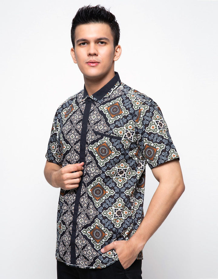 Red Cliff Short Sleeve Batik Shirt