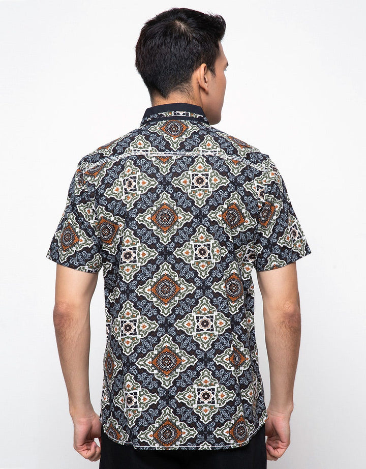 Red Cliff Short Sleeve Batik Shirt