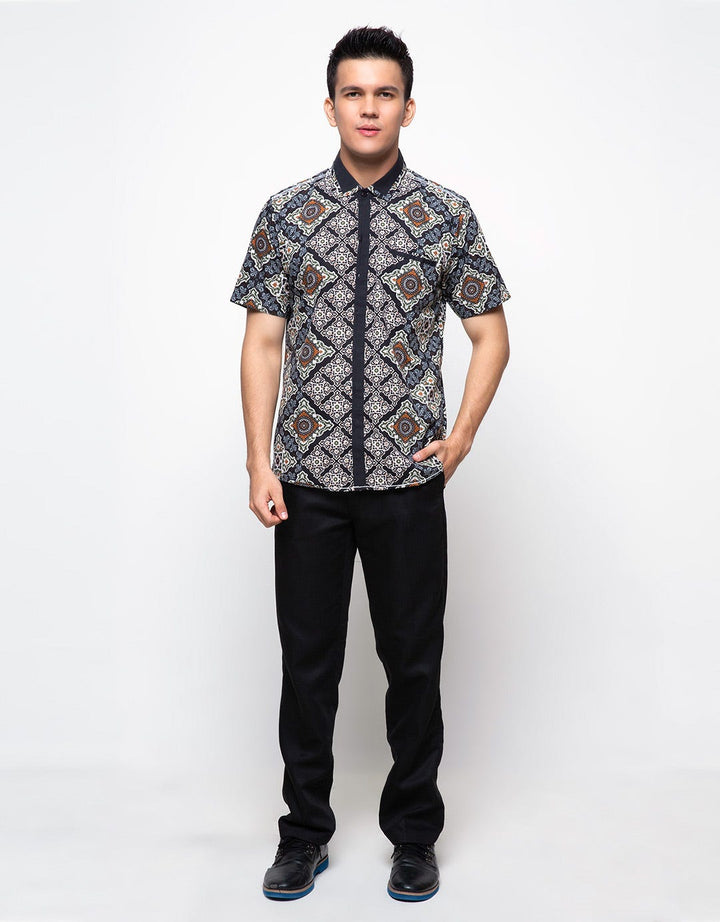 Red Cliff Short Sleeve Batik Shirt