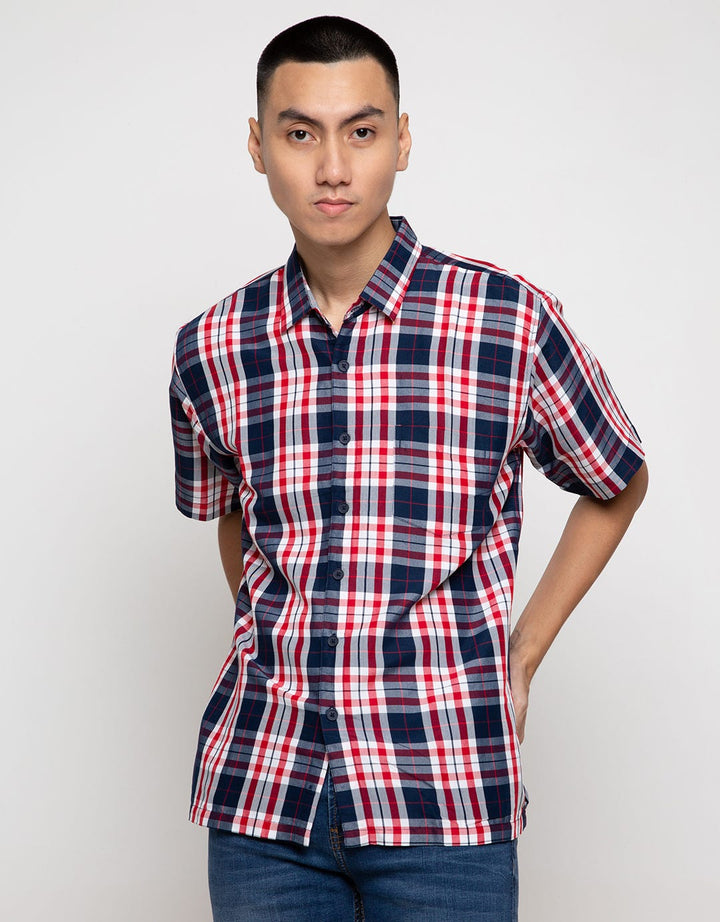 Red Cliff Kemeja Lengan Pendek Motif Kotak-Kotak