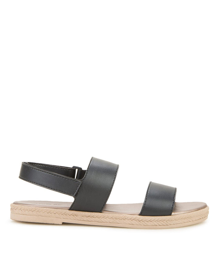 Yongki Komaladi Davina Sandal
