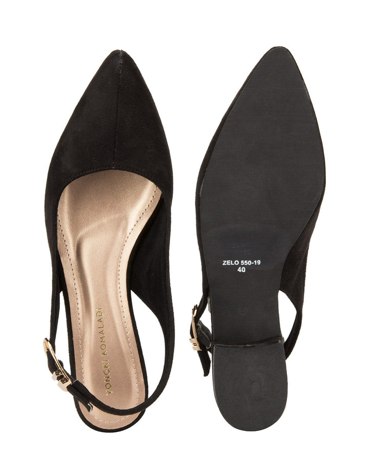 Yongki Komaladi Kia Sandal