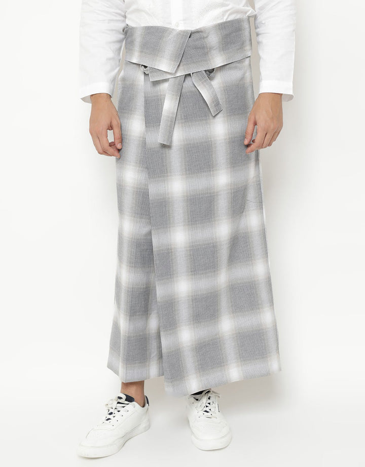 Intresse Celana Sarung Seafarer