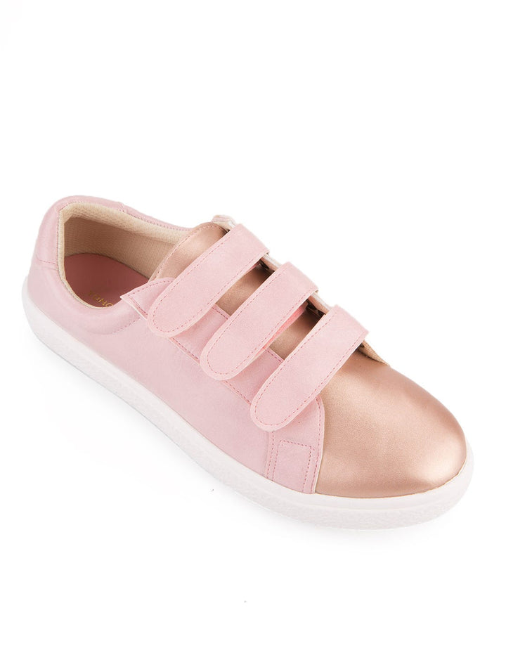 Yongki Komaladi Fanda Sneakers