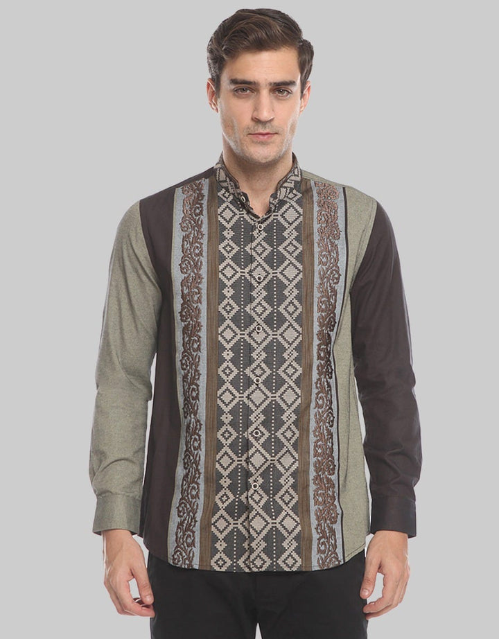 MOC Kemeja Koko Lengan Panjang Slim Fit SQOU