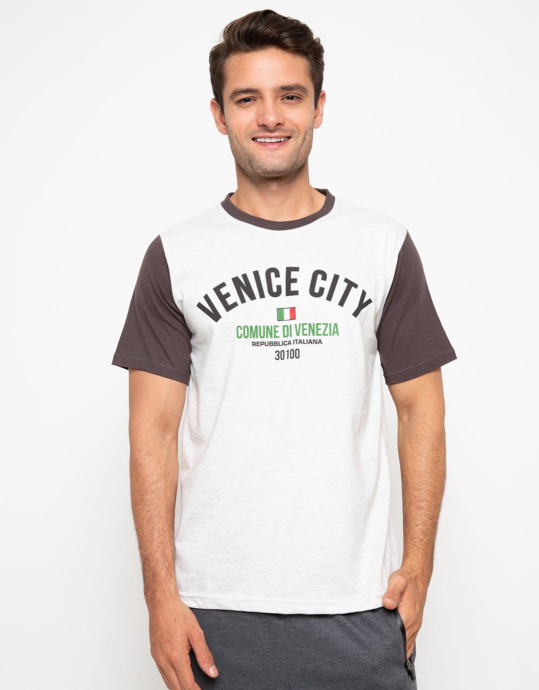 T-SHIRT KOMBINASI VE