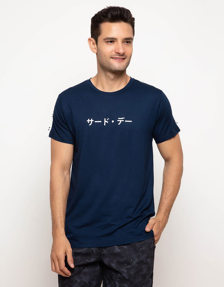 Third Day Co Kaos Pria Unisex Dateng List Katakana Mtg91