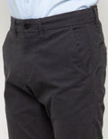 Triple Celana Chinos Stretch Slim Fit 261 828 03
