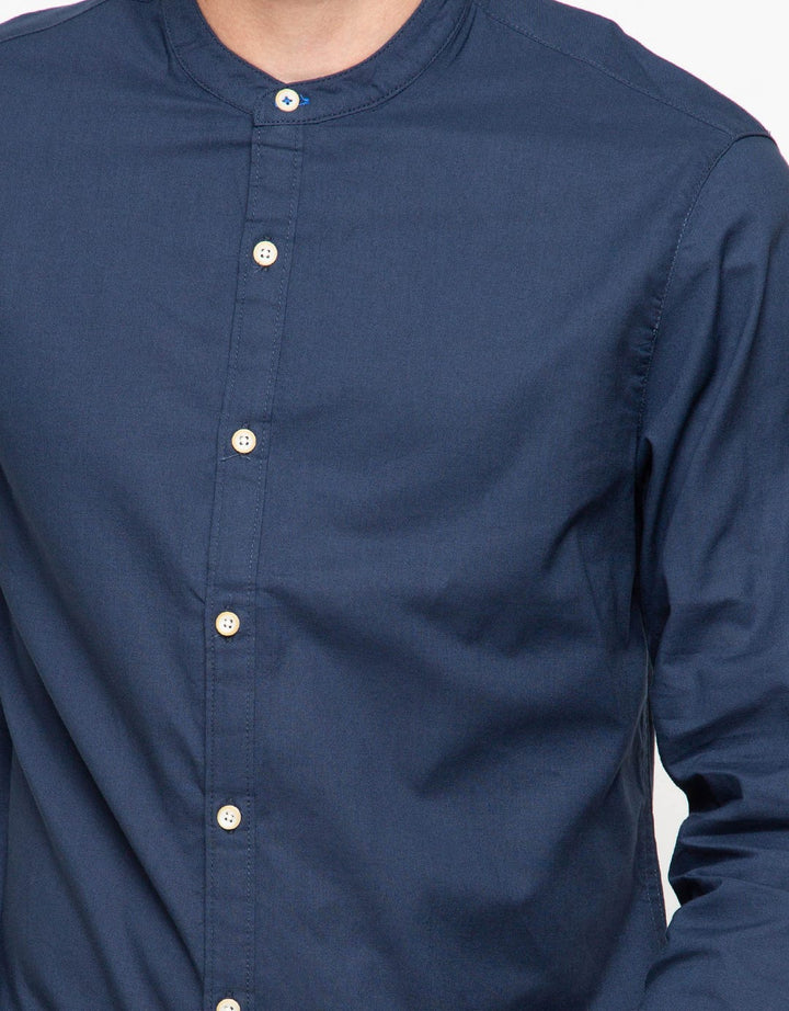 Triple Kemeja Lengan Panjang Slim Fit