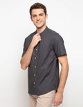 Triple Kemeja Lengan Pendek Slim Fit (Ss Mc 414 Dgr)
