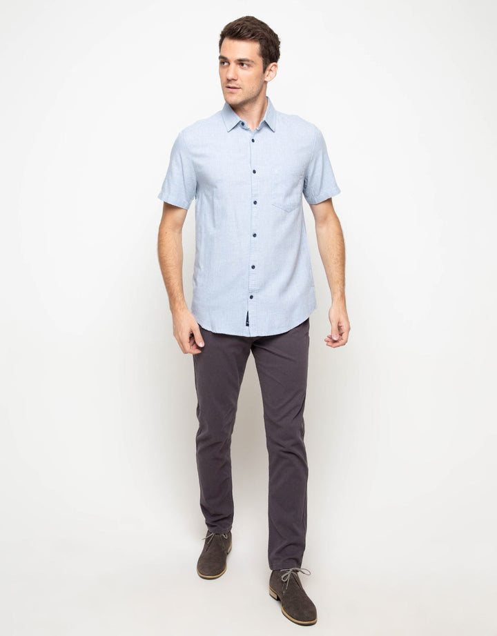 Triple Kemeja Lengan Pendek Slim Fit