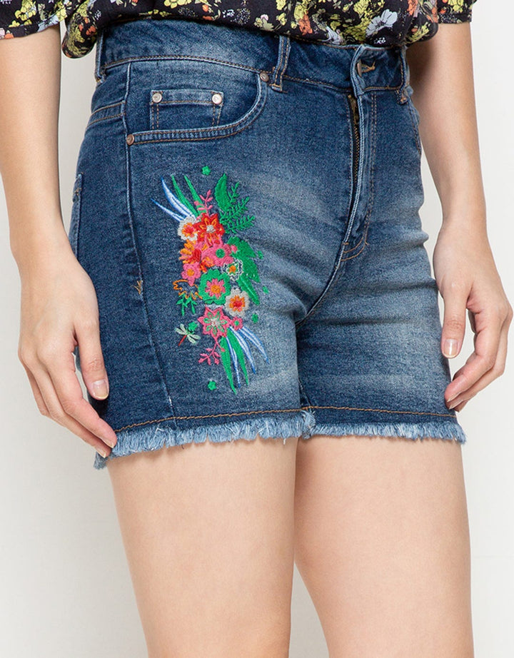 Triset Hottie Flower Women's Shorts