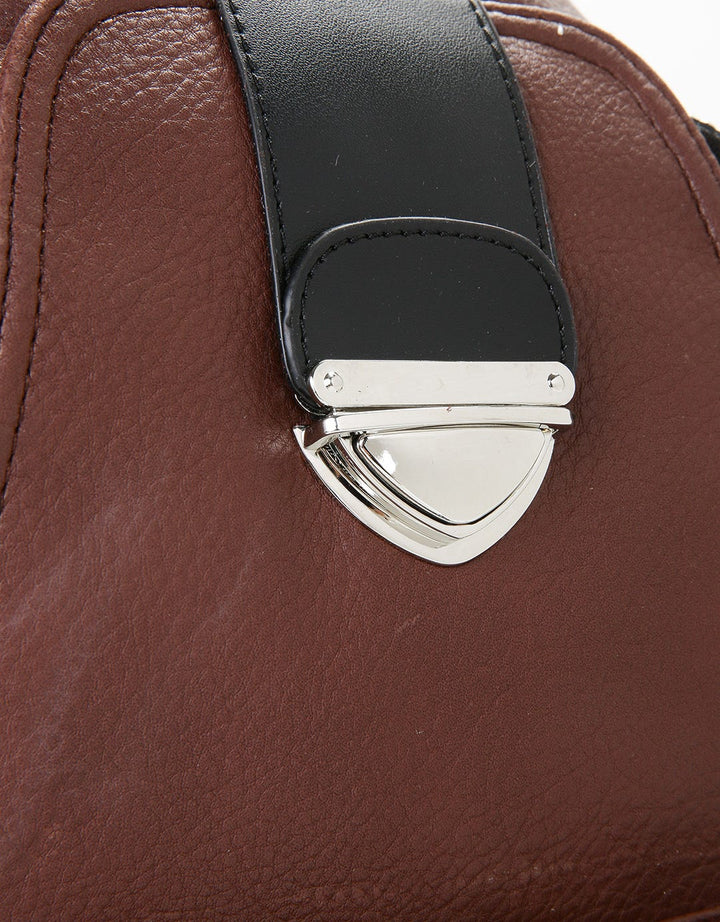 Huer Censy Flap Backpack