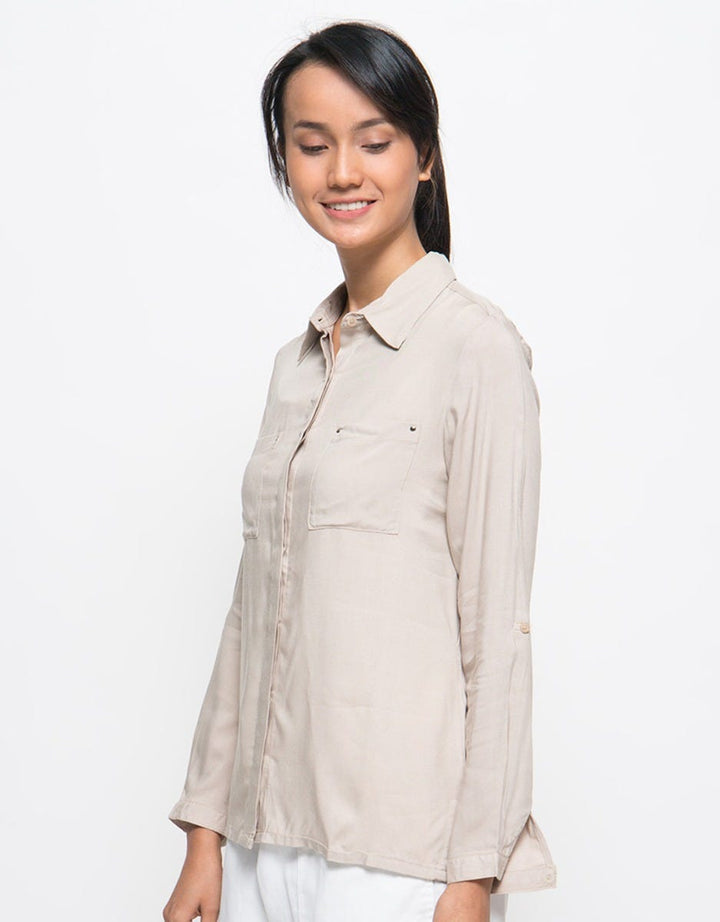 Details Long Sleeve Kemeja Rivet Khaki
