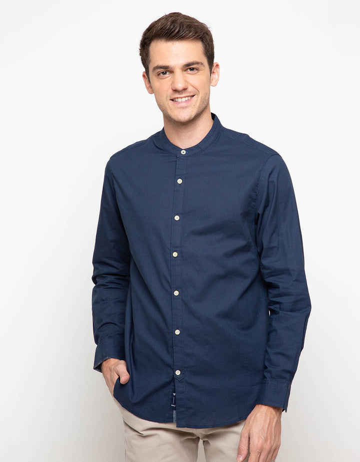 Triple Kemeja Lengan Panjang Slim Fit