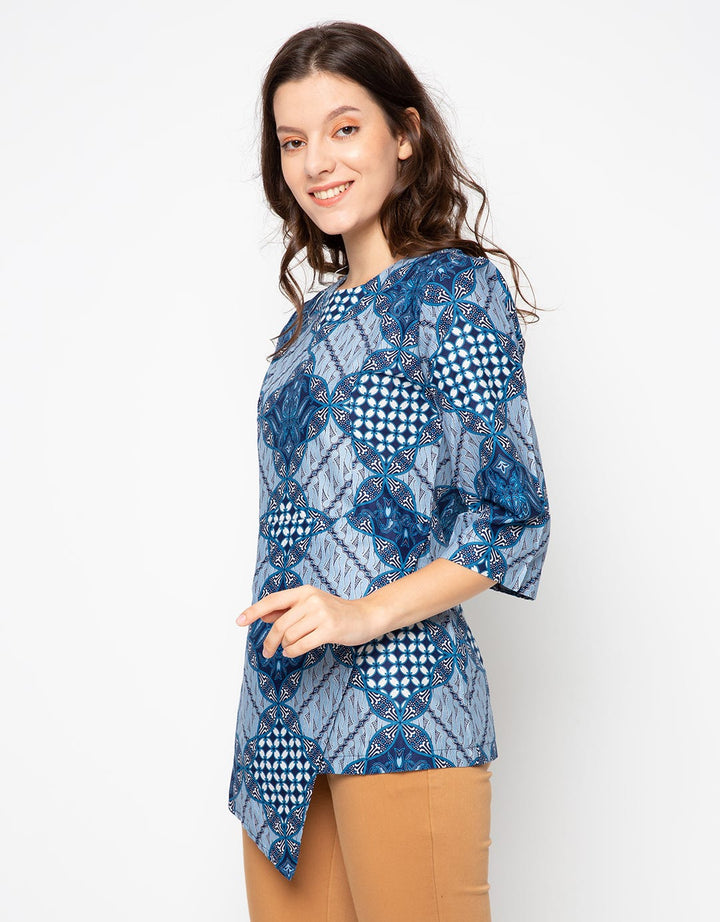 Bali Lestari Asimetris Blouse Katun Wanita