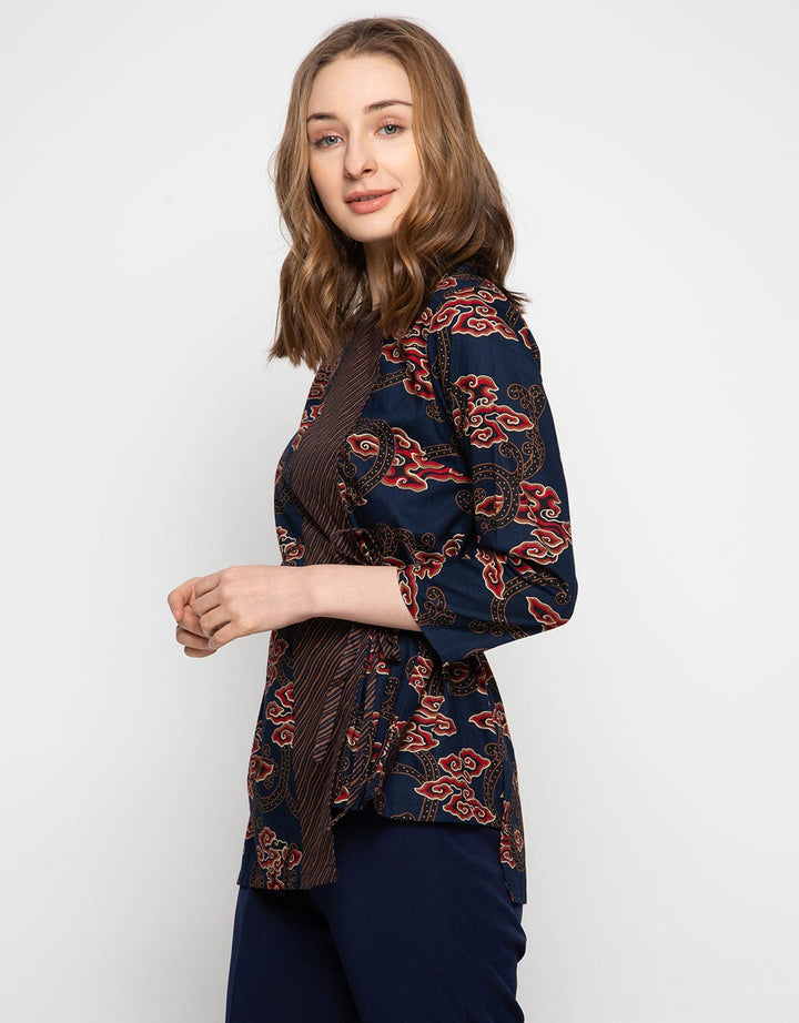Arjuna Weda Blouse Batik Mega Mendung