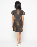 Arjuna Weda Girl Batik Latar Truntum