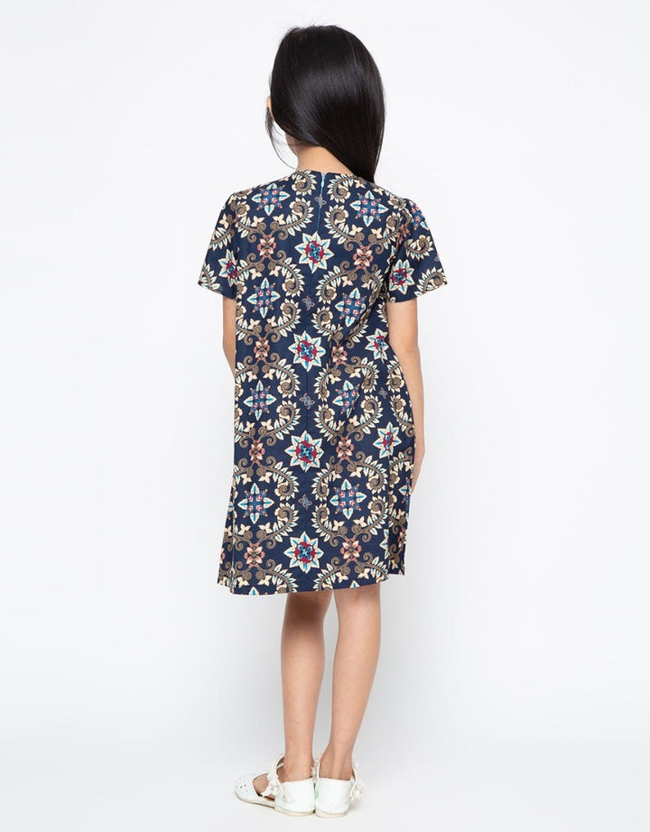 Arjuna Weda Girl Batik Ukel Duri