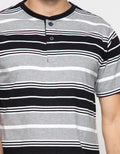 Gab's T-Shirt Lengan Pendek Detail Button