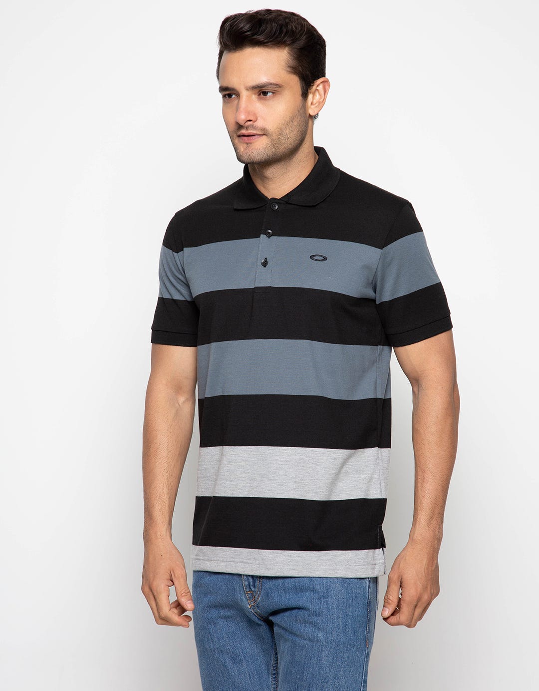 Oto Ono Kaos Motif Salur