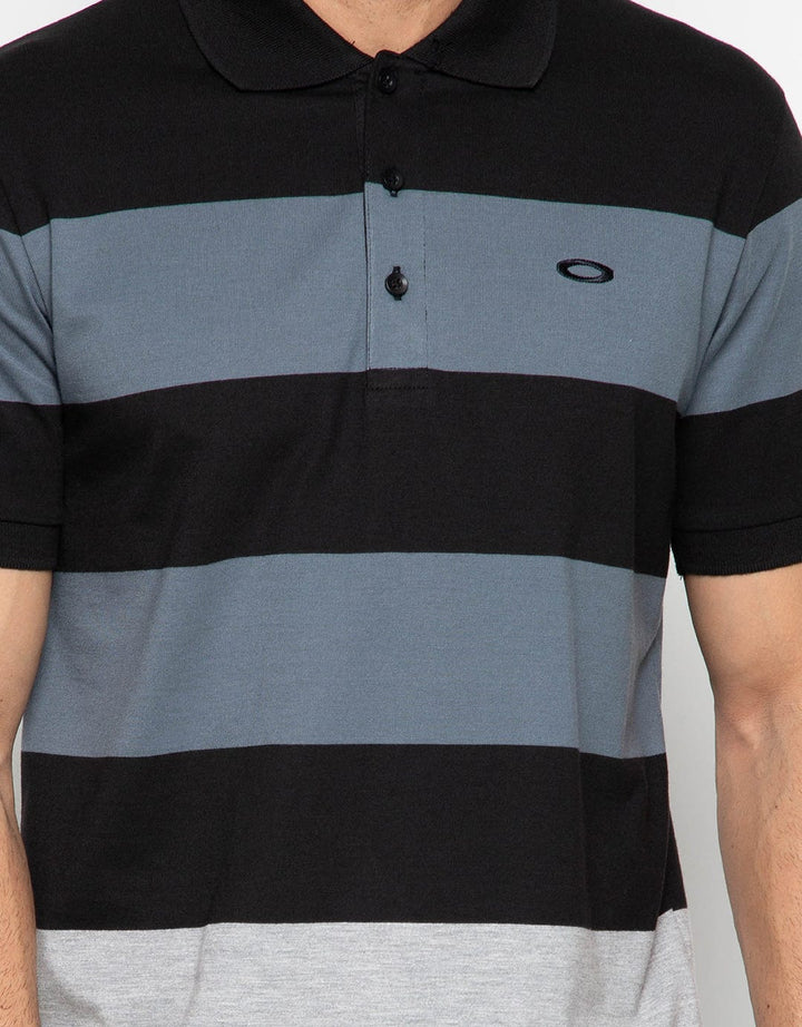 Oto Ono Kaos Motif Salur