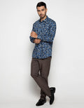 Izzue Kemeja Pria Motif Batik