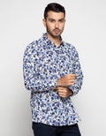 Izzue Kemeja Pria Motif Bunga Batik