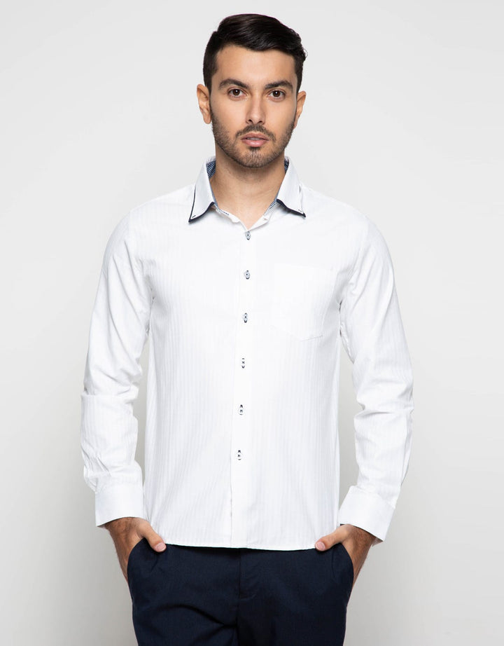 Izzue Chest Pocket Long Sleeve Shirt