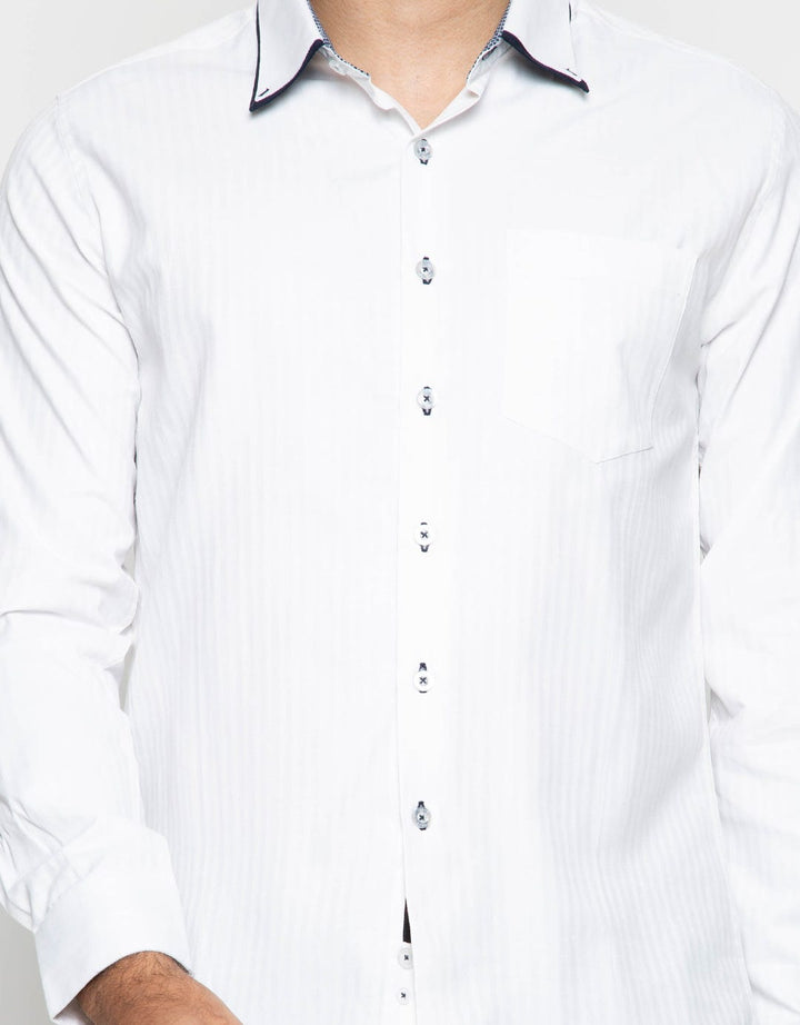 Izzue Chest Pocket Long Sleeve Shirt