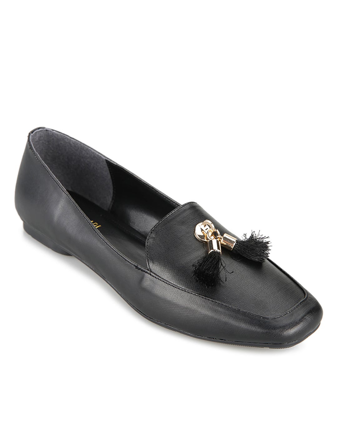 Yongki Komaladi Chika Flatshoes
