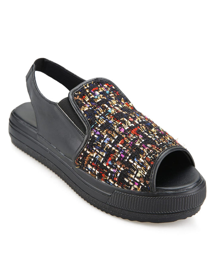 Yongki Komaladi Lyodra Sandal